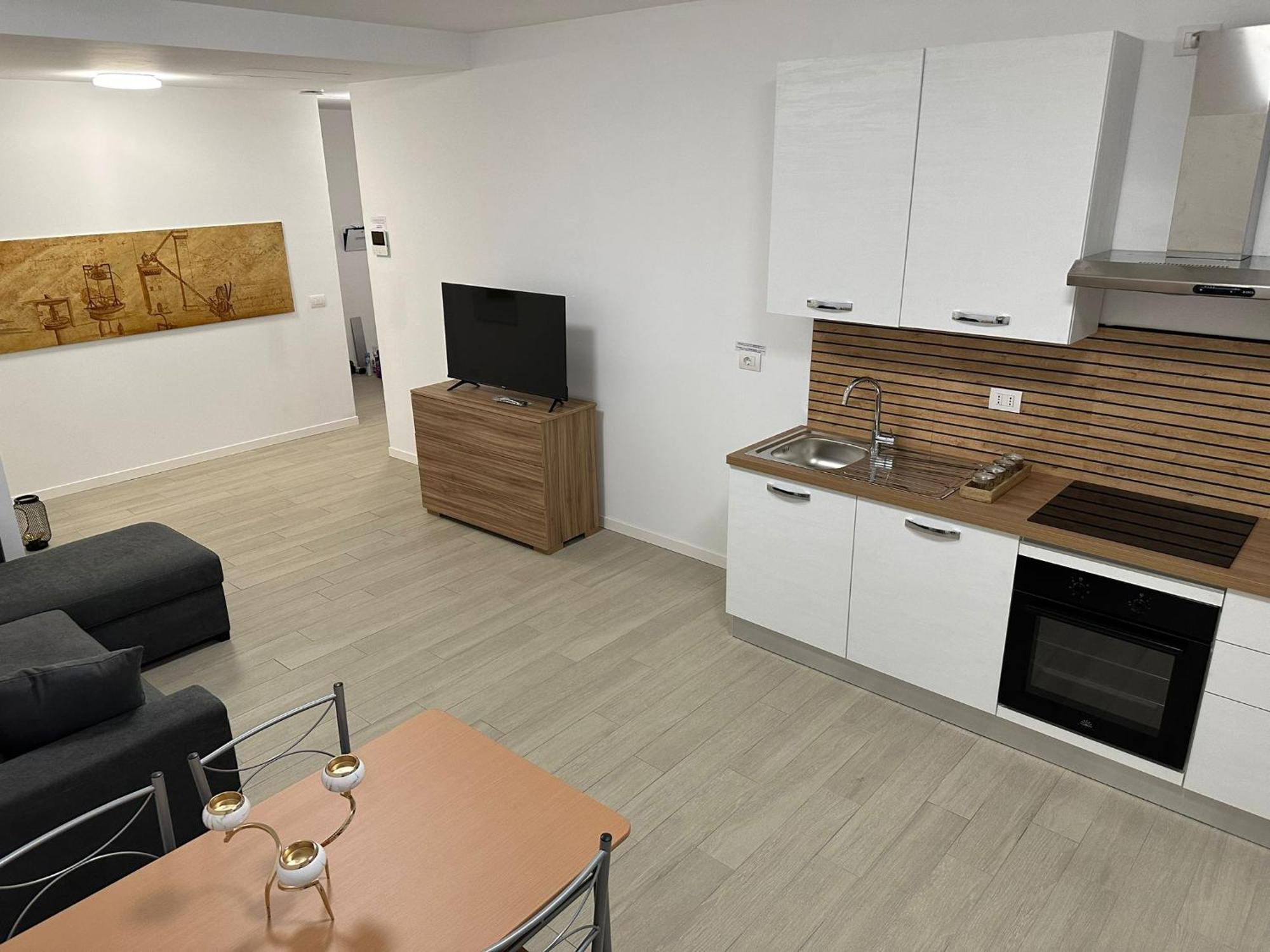 Casa Ideale Tim Appartmanti Moderni Vicina Al Centro Лекко Экстерьер фото