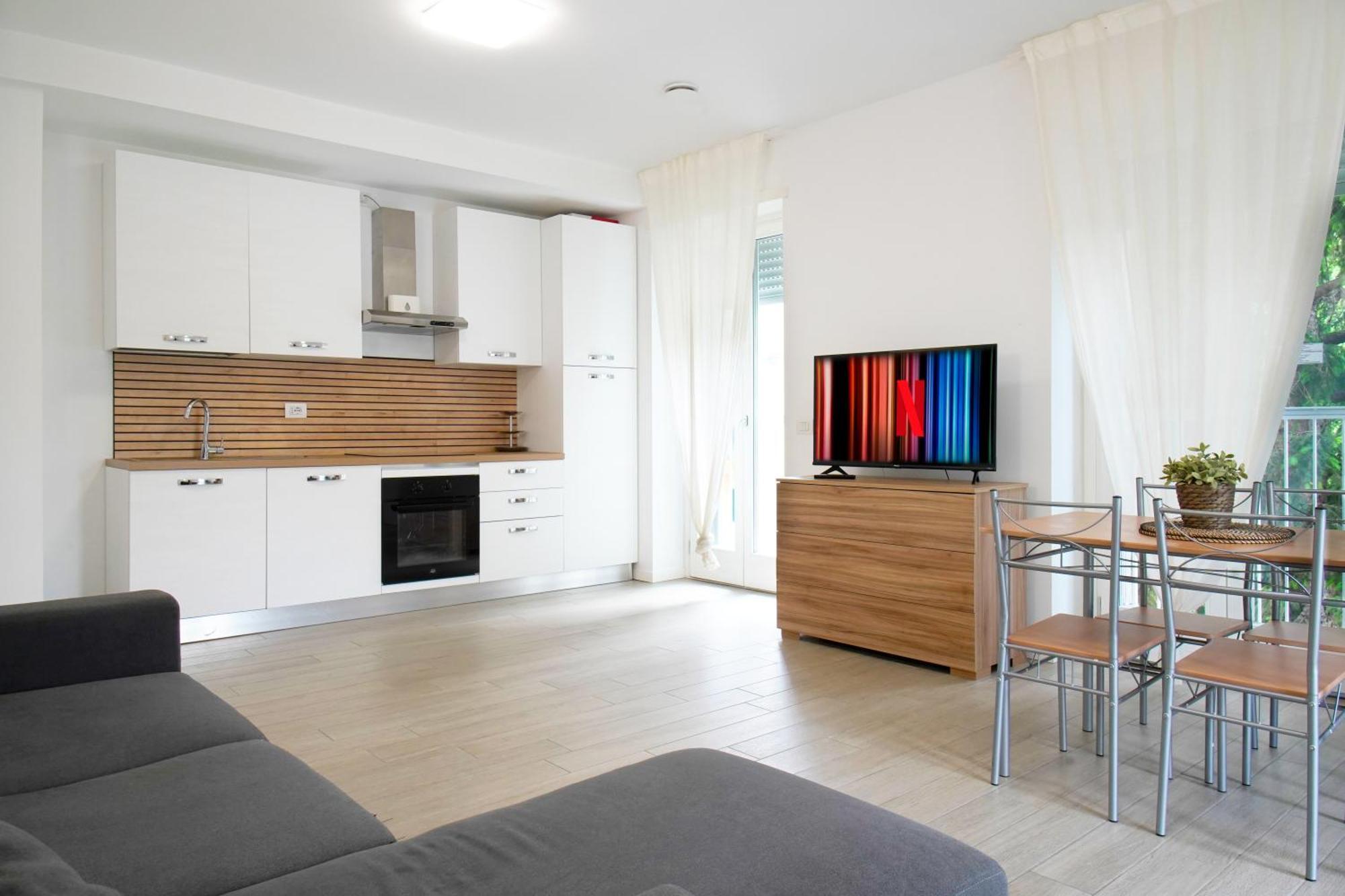 Casa Ideale Tim Appartmanti Moderni Vicina Al Centro Лекко Экстерьер фото