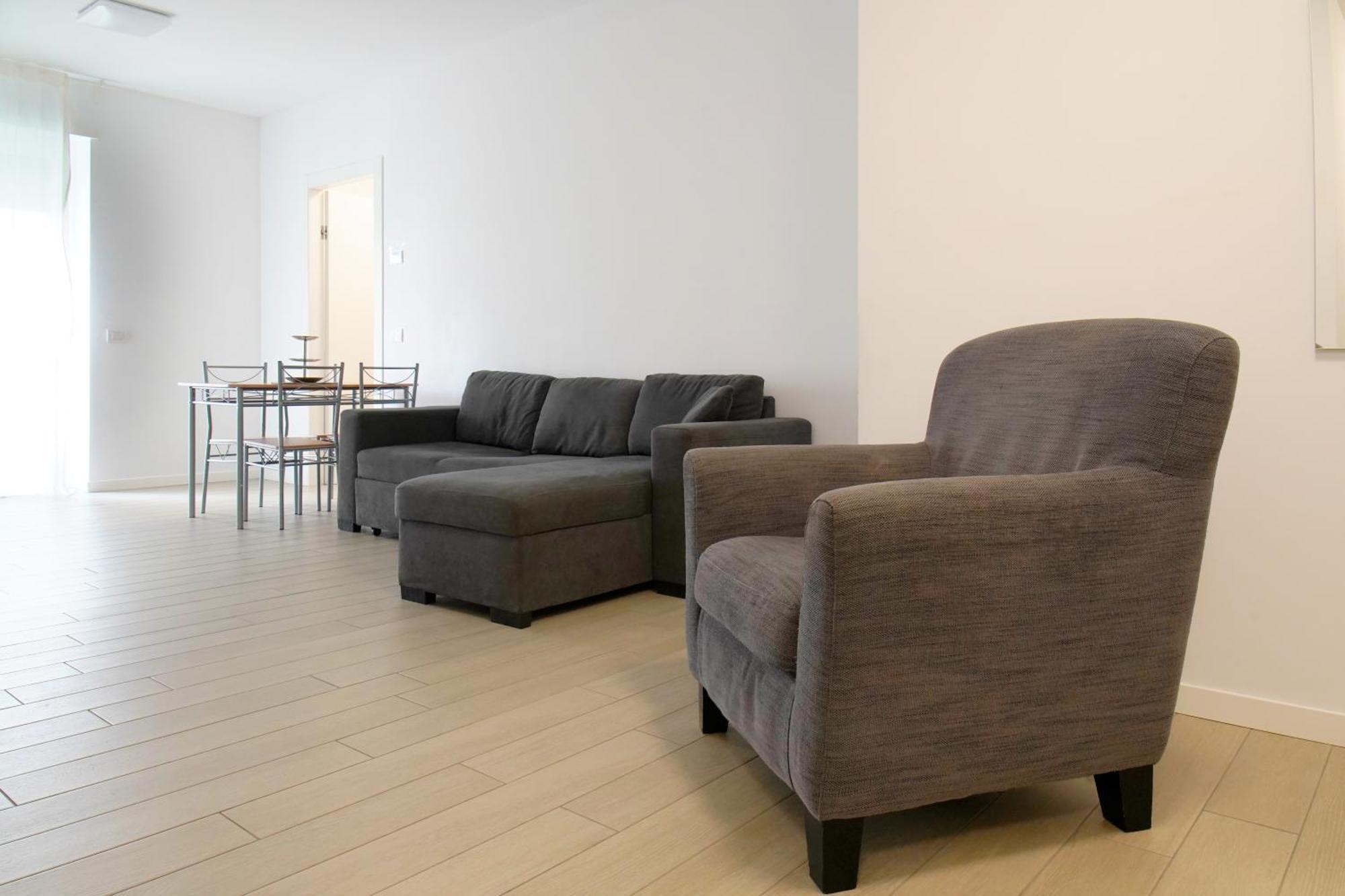 Casa Ideale Tim Appartmanti Moderni Vicina Al Centro Лекко Экстерьер фото