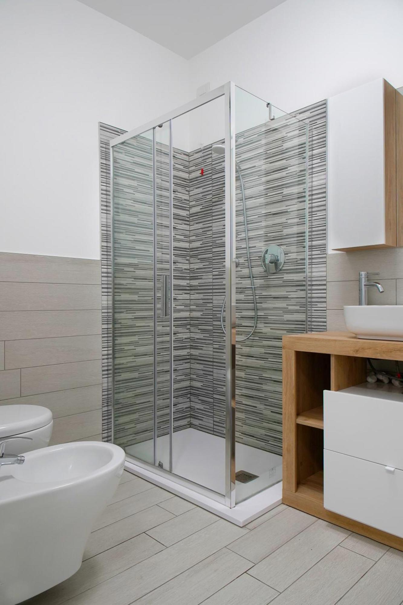 Casa Ideale Tim Appartmanti Moderni Vicina Al Centro Лекко Экстерьер фото